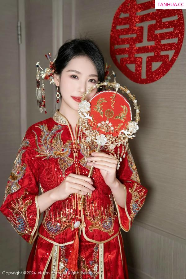 陈若依 抖娘利世 [XiuRen]高清写真图 2024.04.11 No.8376 利世 美腿丝袜第12张图片